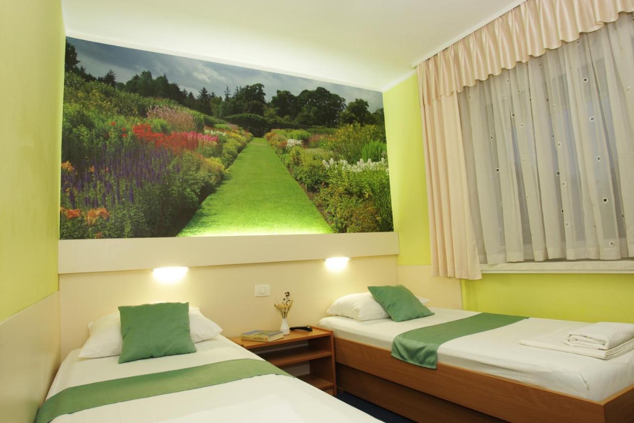 Hotel Tabor Maribor Buitenkant foto