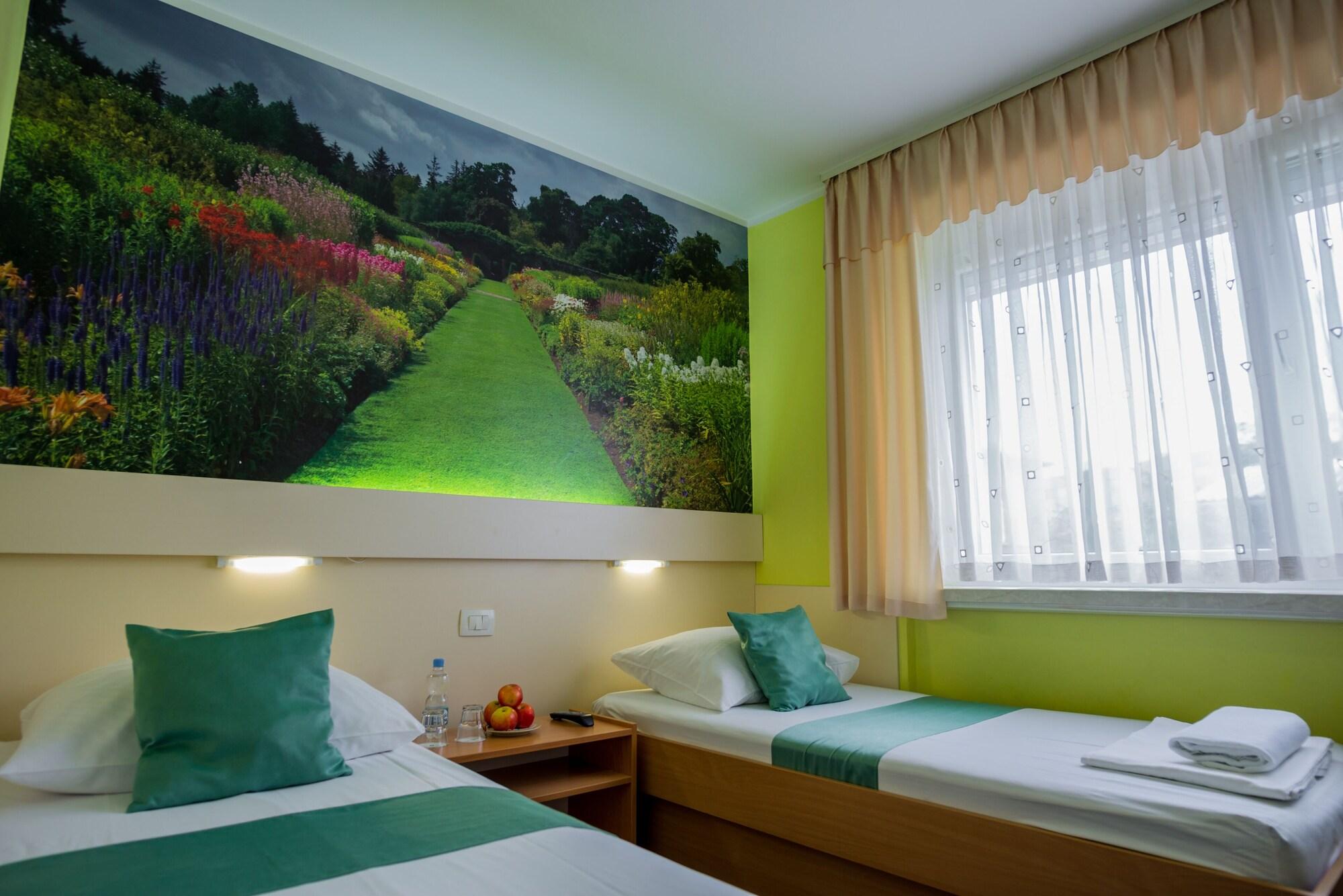 Hotel Tabor Maribor Buitenkant foto