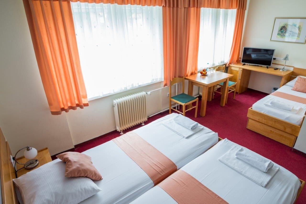 Hotel Tabor Maribor Buitenkant foto